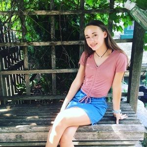 Meet your Posher, Olivia